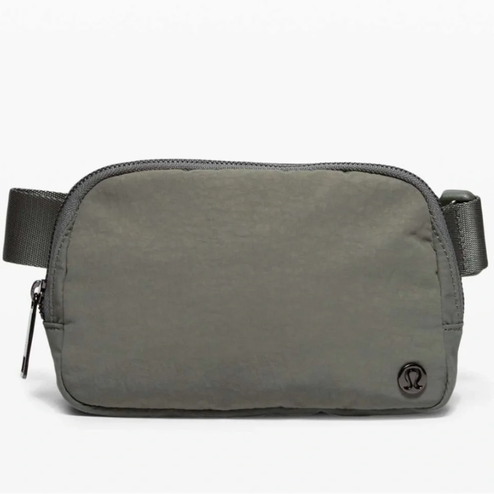lululemon gray sage belt bag Athletica Everywhere 1L (Asphalt Grey) 106cm (41.7) Everywhere Belt Bag